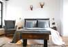 hotel_img